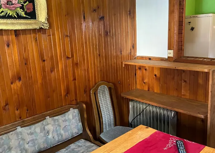 아파트 Slobo Velickovic *